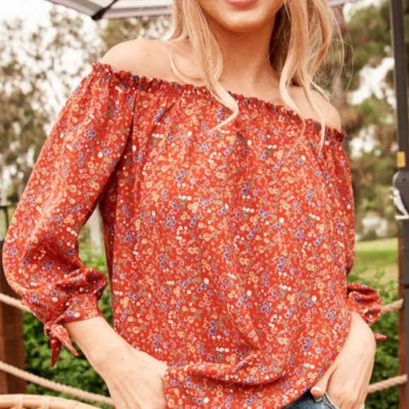 NWT Hailey Floral Off-shoulder Top - Picture 4 of 5